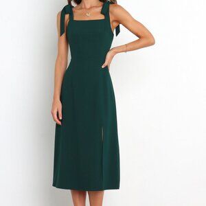Petal & Pup Laurel Emerald Dress Size 14 B2655